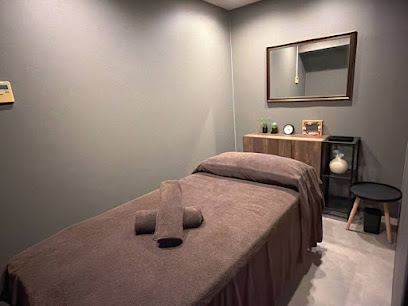 【リンパマッサージ・整体・ヘッドスパ・足つぼ】And Spa, 札幌